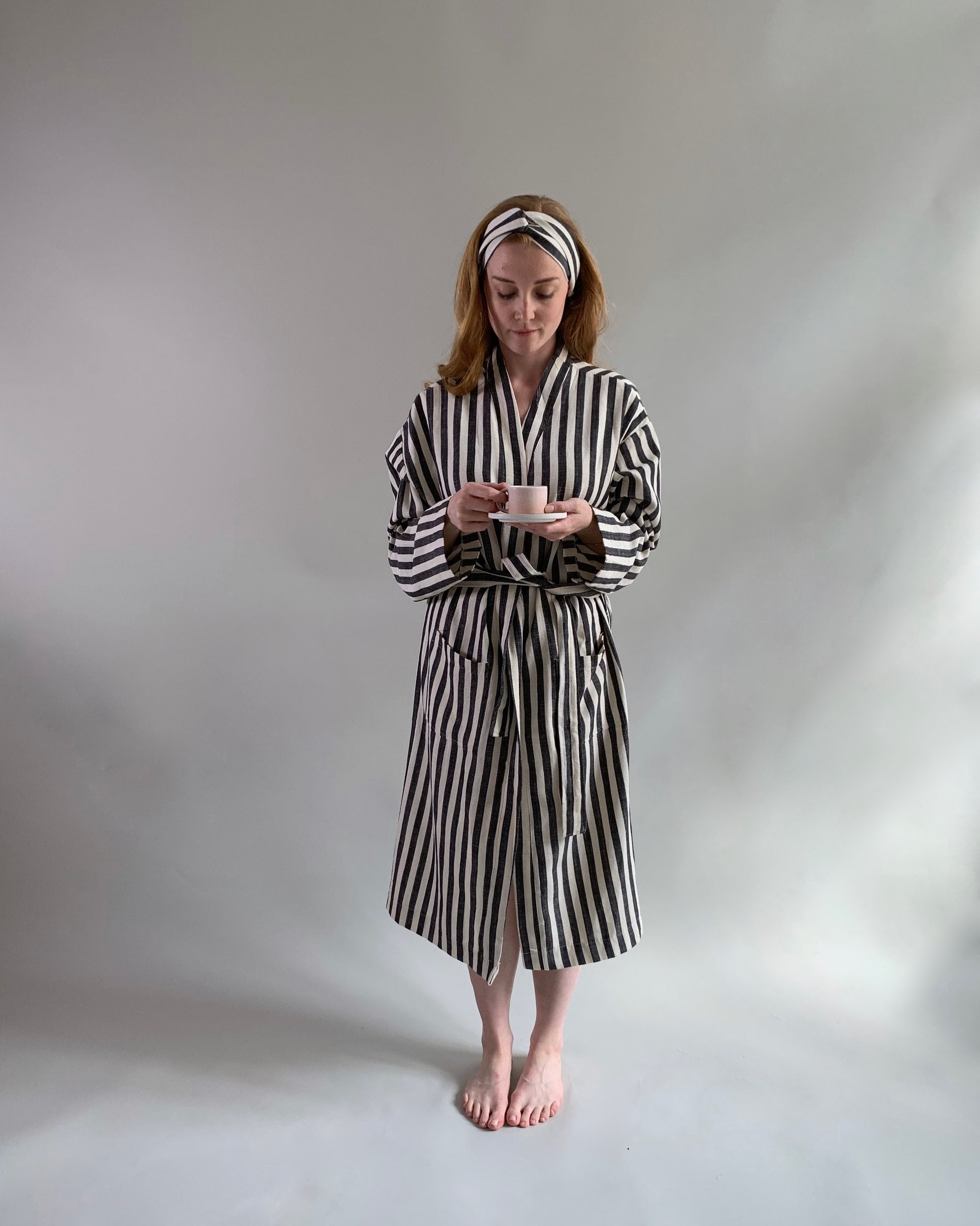 Handwoven Bathrobe Ole | Black - CozyCushions Co.